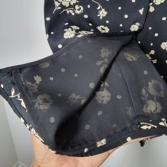 FOREVER 21 Vintage Slit Hem Ditsy Floral Print Pencil Skirt Size Medium - Picture 9 of 9